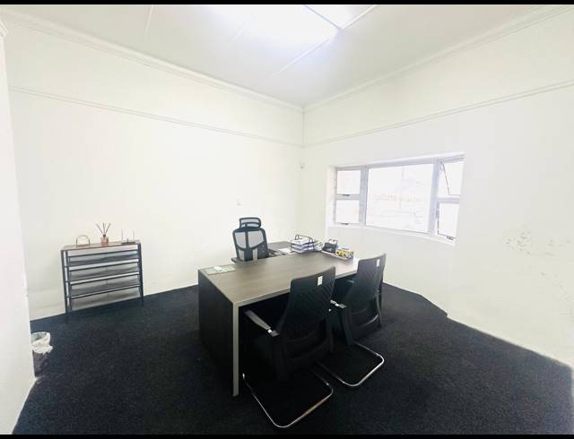 261M² OFFICE FOR SALE IN BEREA